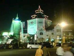 ホテル Grand Mutiara - Bangka パンカルピナン エクステリア 写真